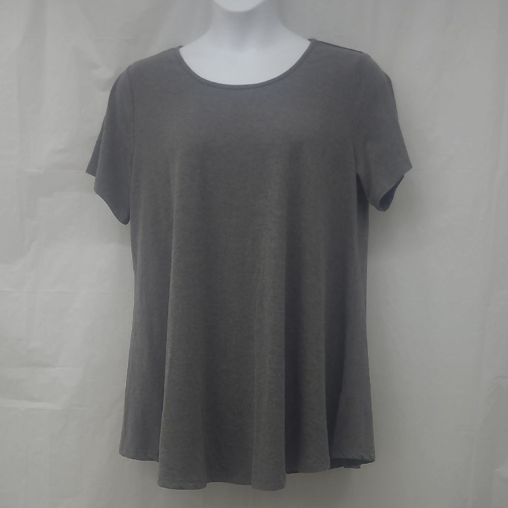 Esenchel Plus Size 2X Gray Swing Top Short Sleeve A Line Flowy Jewel Neck